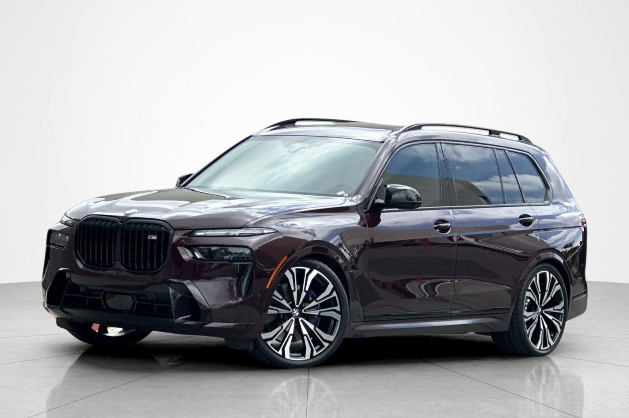 2024 BMW X7 M60i's photo
