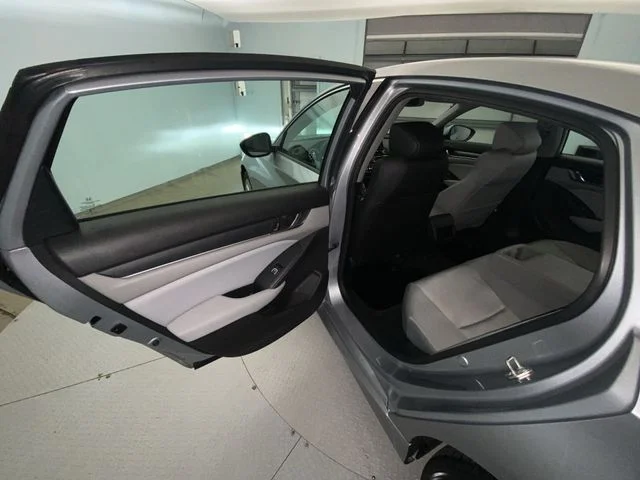 Used 2018  Honda LX image 21