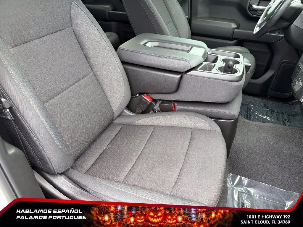 Used 2024 Summit White Chevrolet Custom image 33