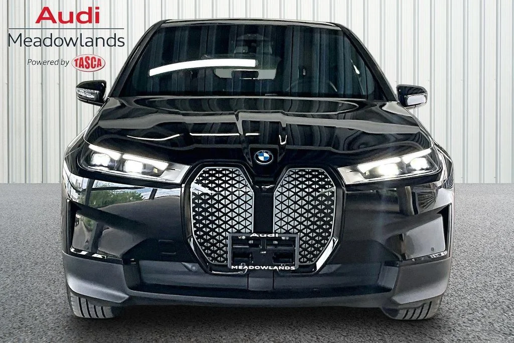 Used 2025 Black BMW xDrive50 image 2