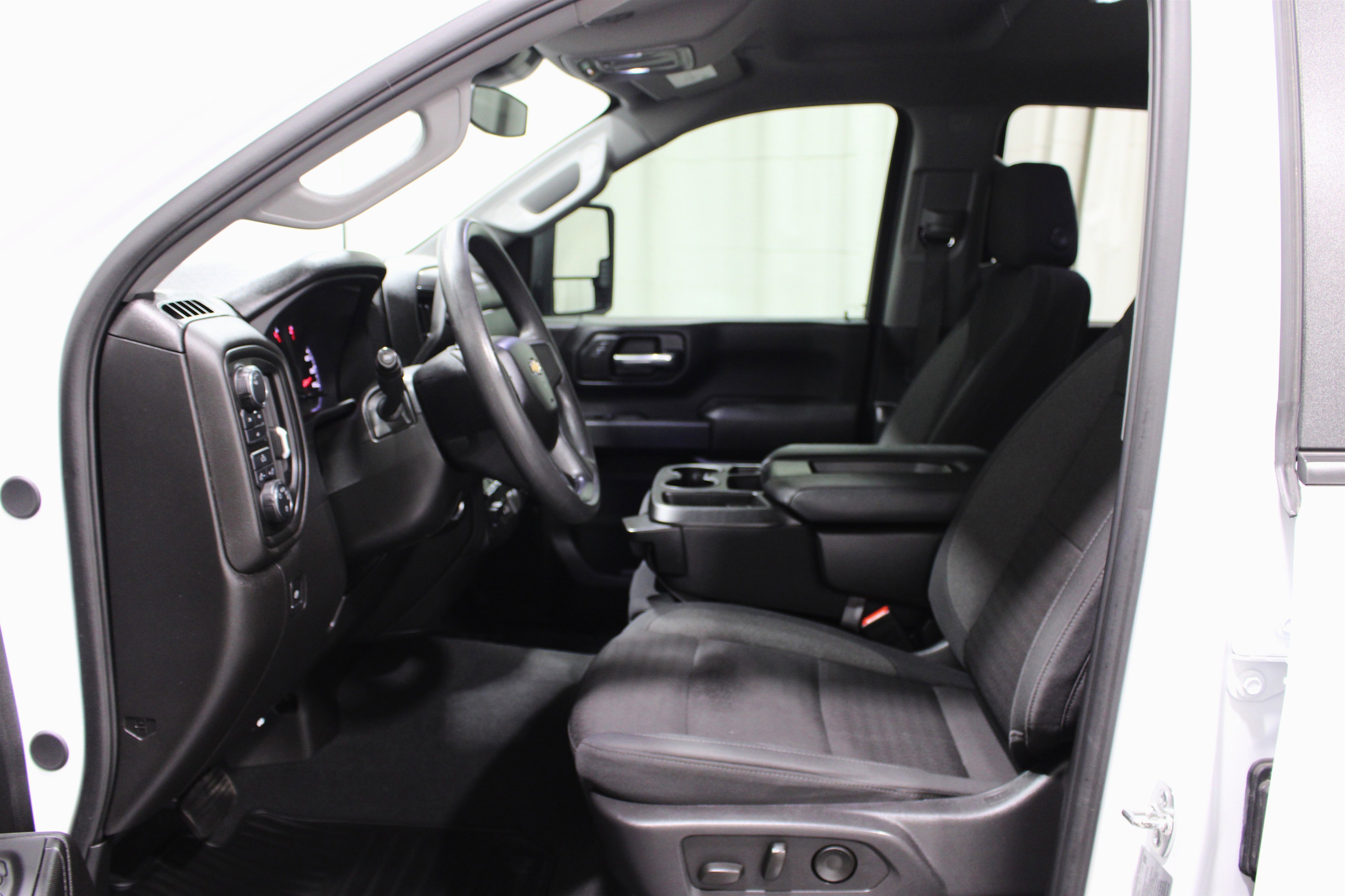 Used 2025 Summit White Chevrolet Custom image 3