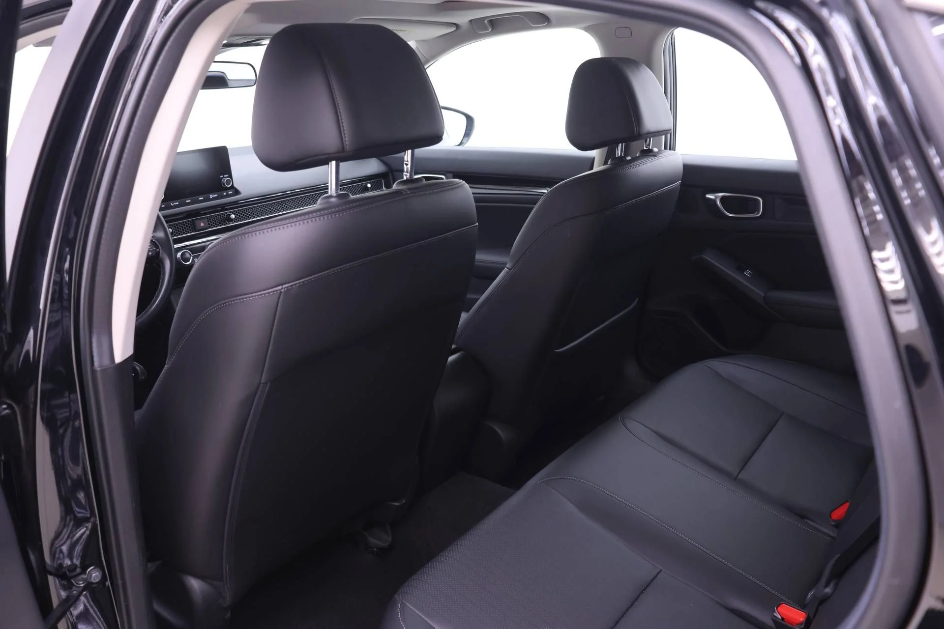 2024 Honda Civic Hatchback EX-L - Photo 11