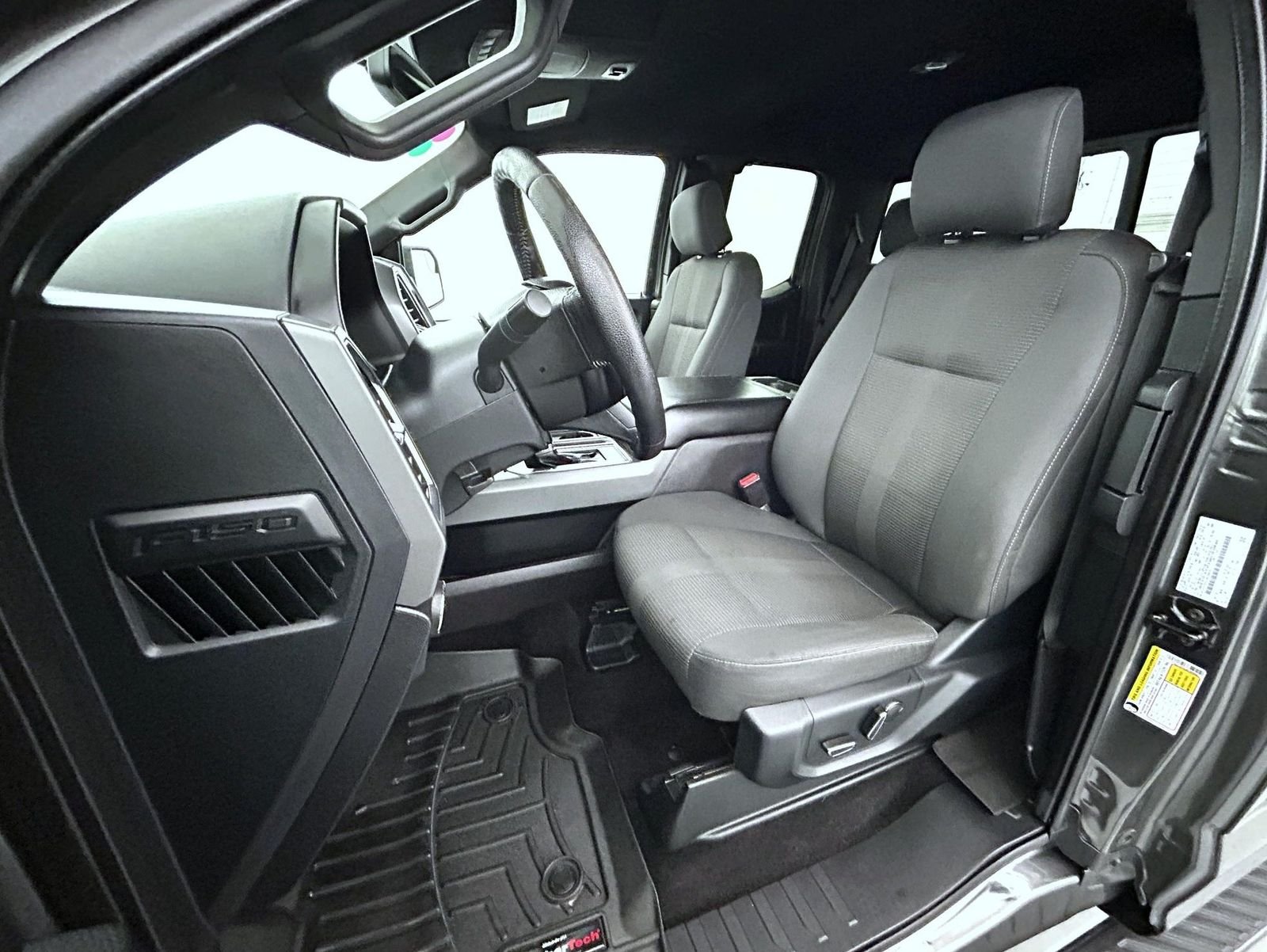 Used 2016 Gray Ford XLT image 10