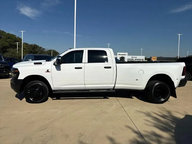 New 2027 Bright White Clear-Coat Exterior Paint RAM TRADESMAN image 6