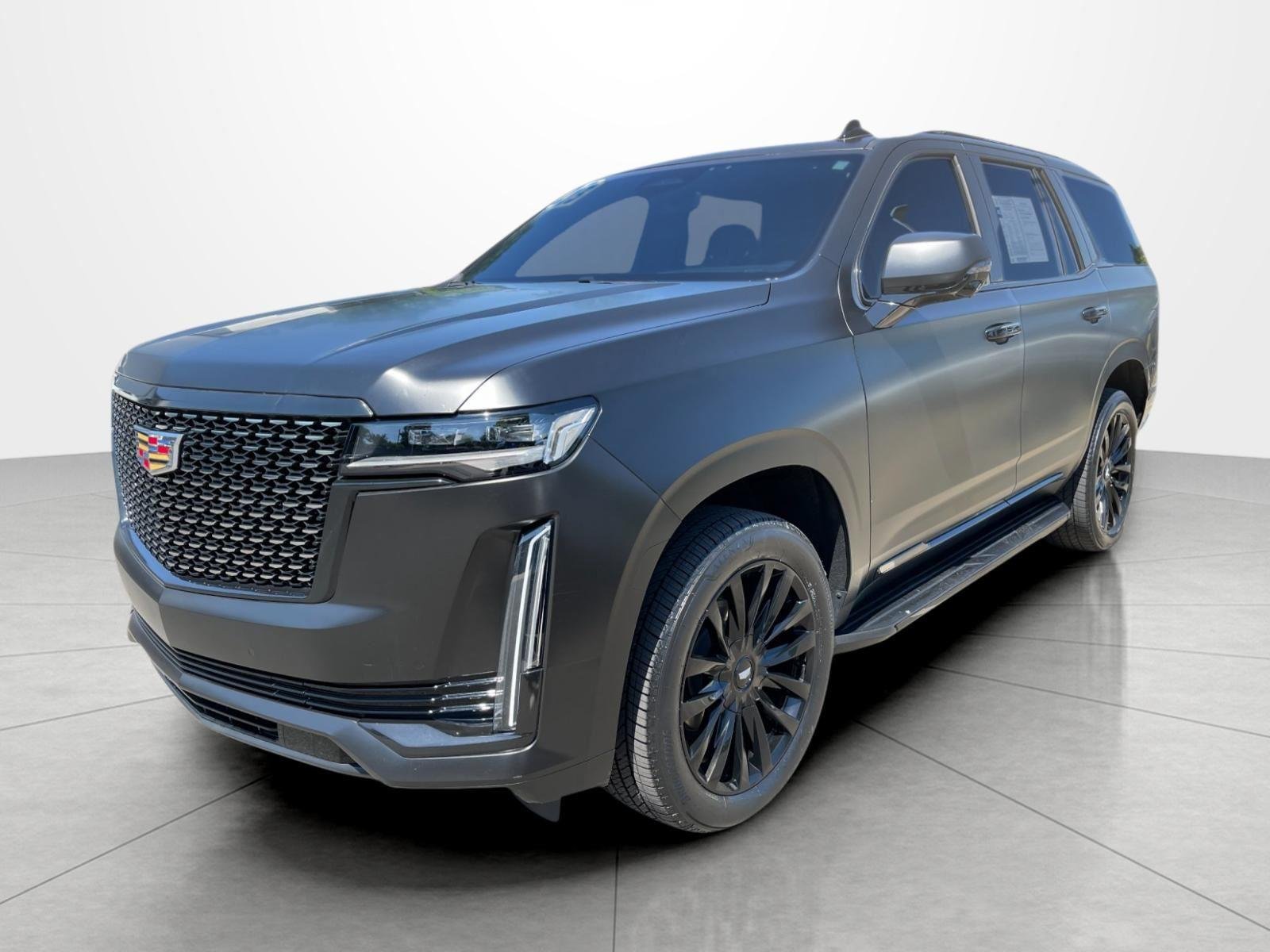 2023 Cadillac Escalade 4WD Luxury's photo