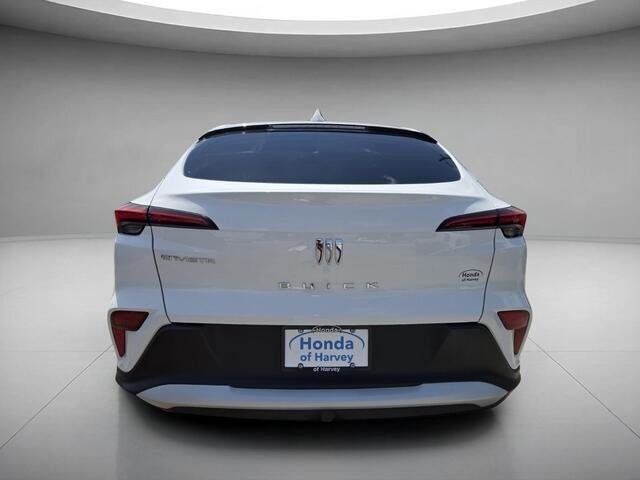 Used 2024 Summit White Buick Preferred image 4