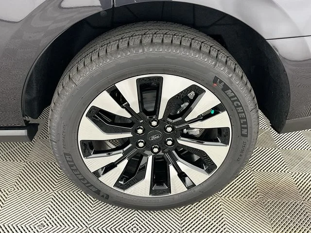 New 2026 Ford Expedition Platinum