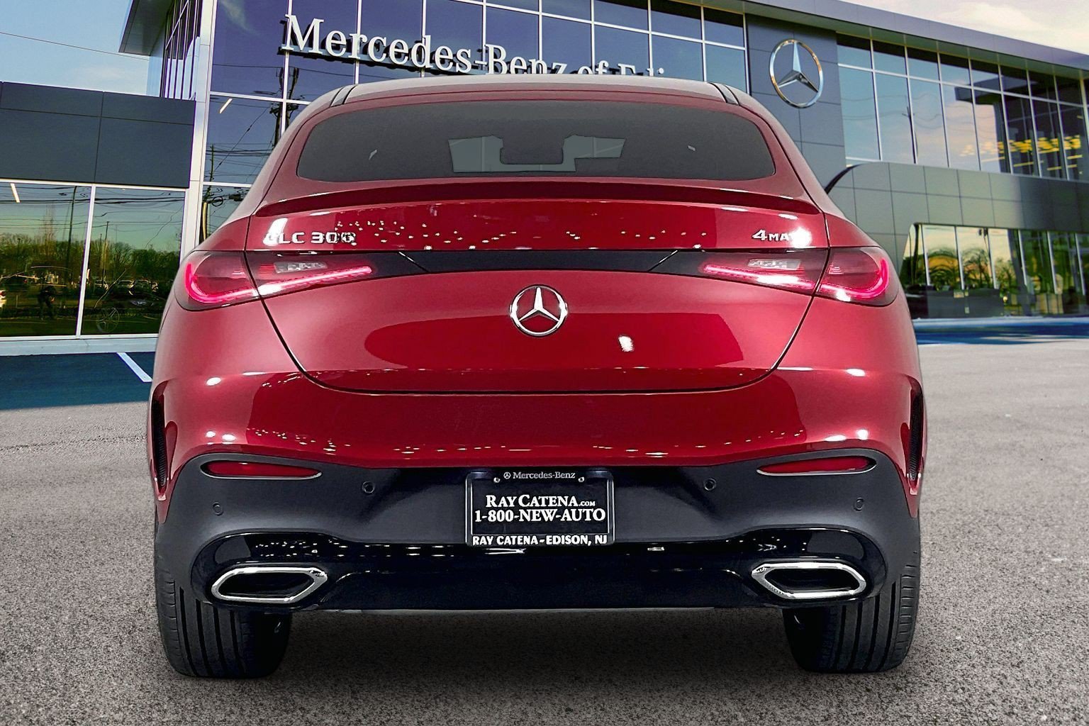 New 2026 MANUFAKTUR Patagonia Red Metallic Mercedes-Benz GLC 300 image 17
