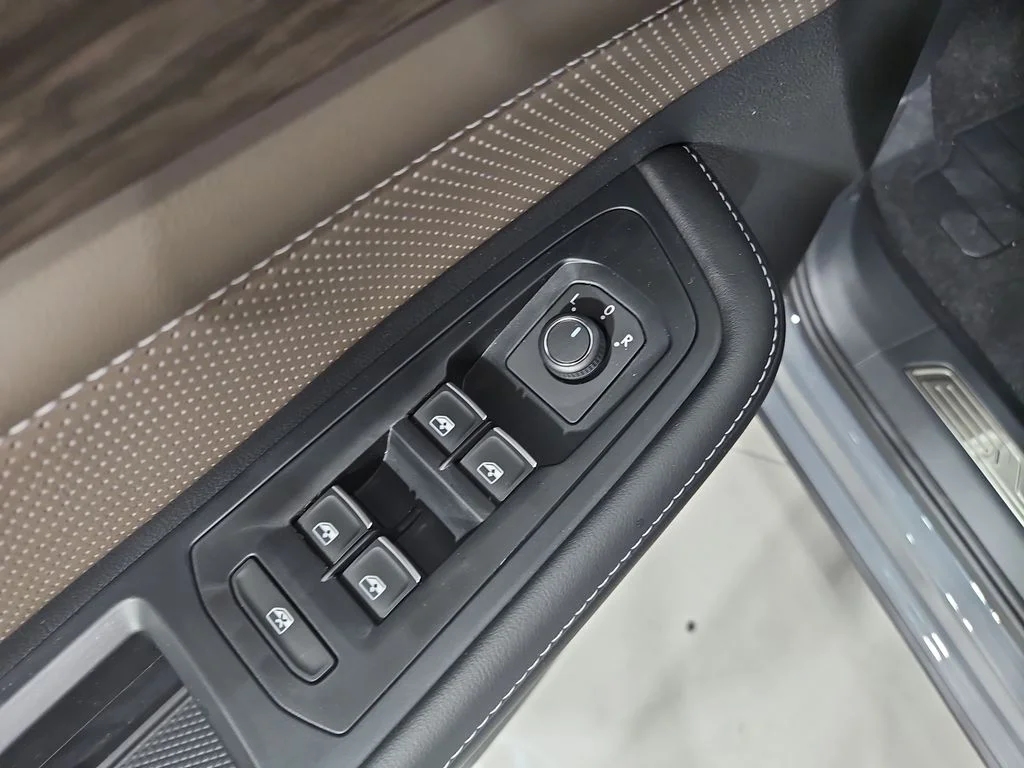 New 2026 Gray Volkswagen 2.0T SEL image 11