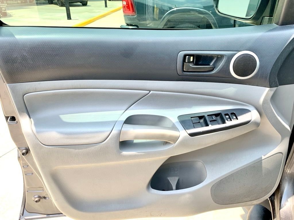 Used 2013 Gray Toyota PreRunner image 11