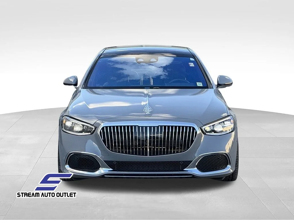 Used 2022 Gray Mercedes-Benz Maybach S 580 image 2