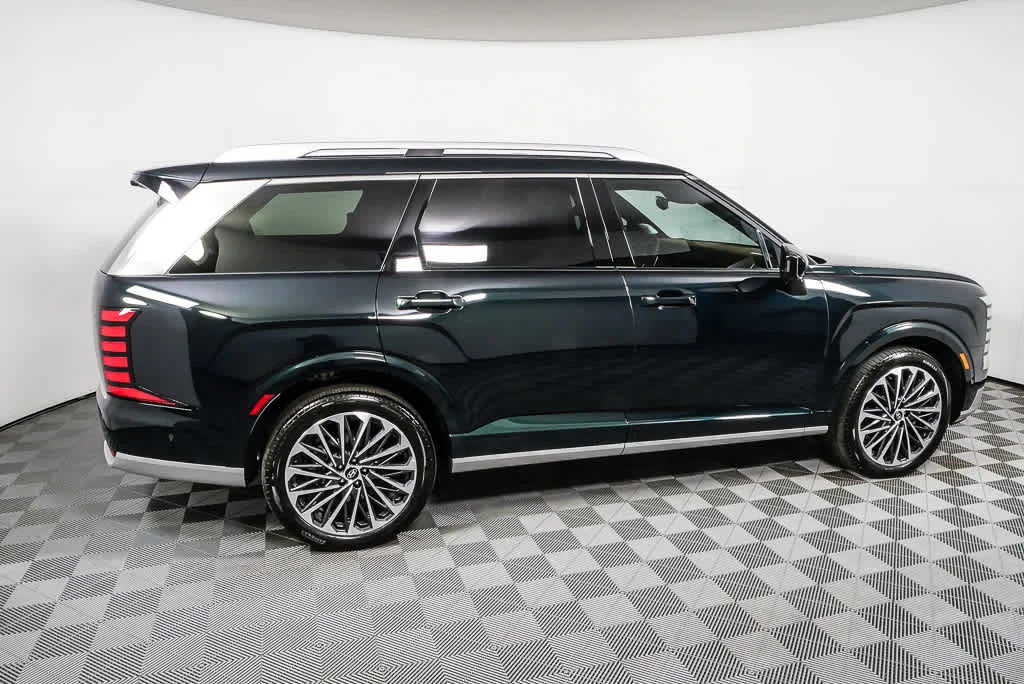 New 2026 Robust Emerald Pearl Hyundai Calligraphy image 2
