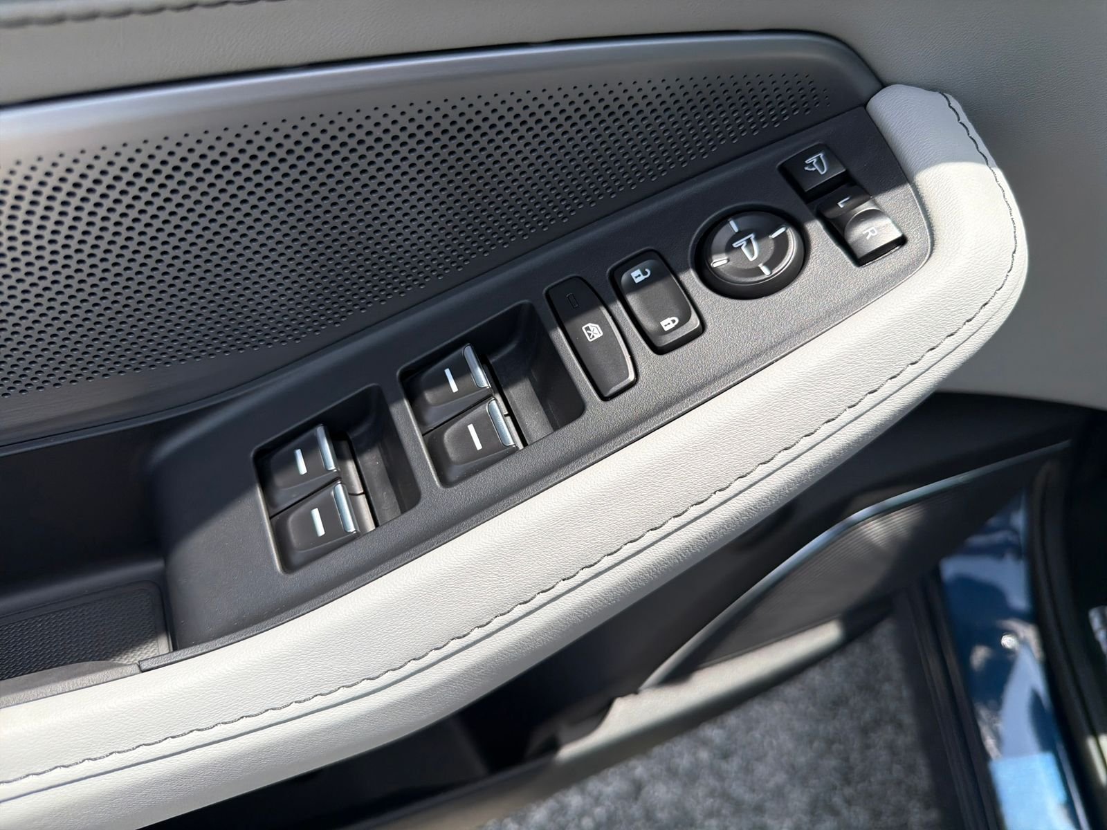 New 2026 Canyon River Blue Metallic Acura Advance Package image 27