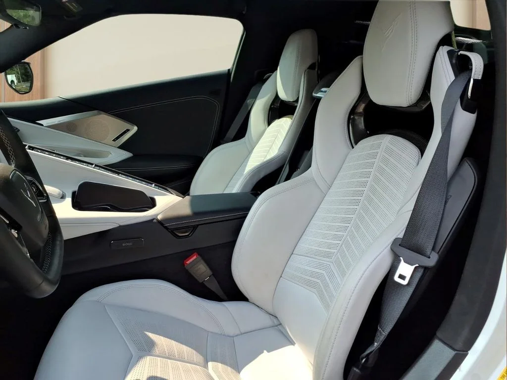 Used 2020 White Chevrolet Stingray image 12