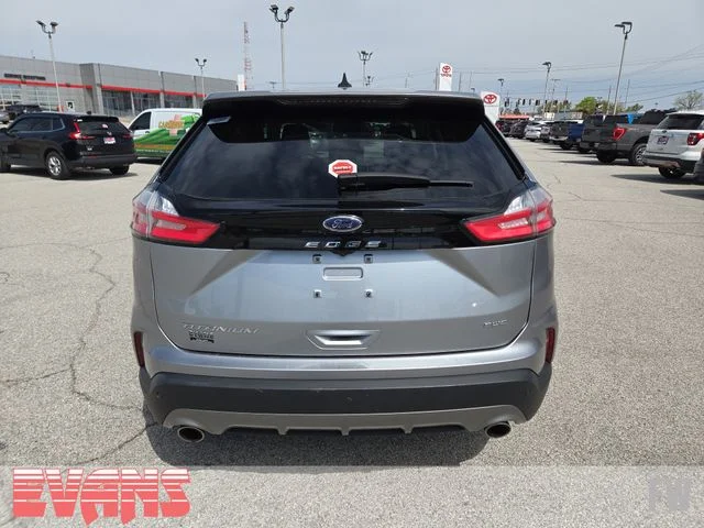 Used 2024 Silver Ford Titanium image 27