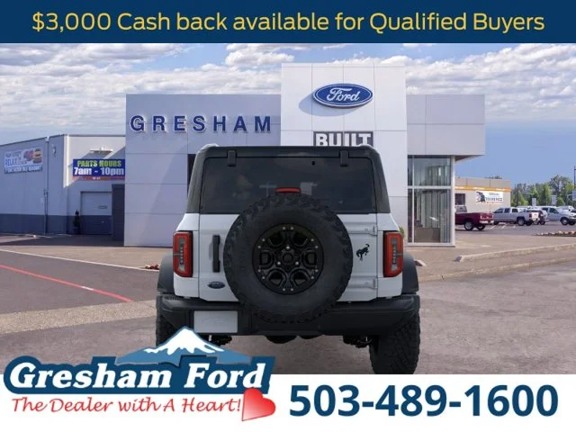 New 2026 Oxford White Ford Badlands image 5