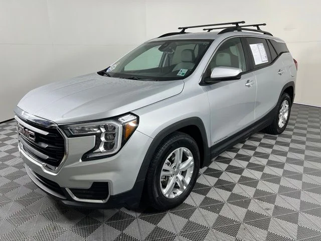 Used 2022 Silver GMC SLE image 3