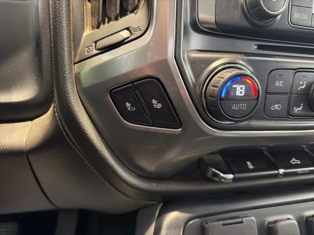 Used 2016 White Chevrolet LTZ image 27