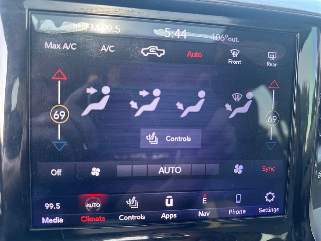 Used 2019 Black Ram Laramie image 24