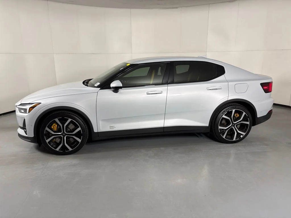 Used 2023 White Polestar Long Range Dual Motor Performance image 5