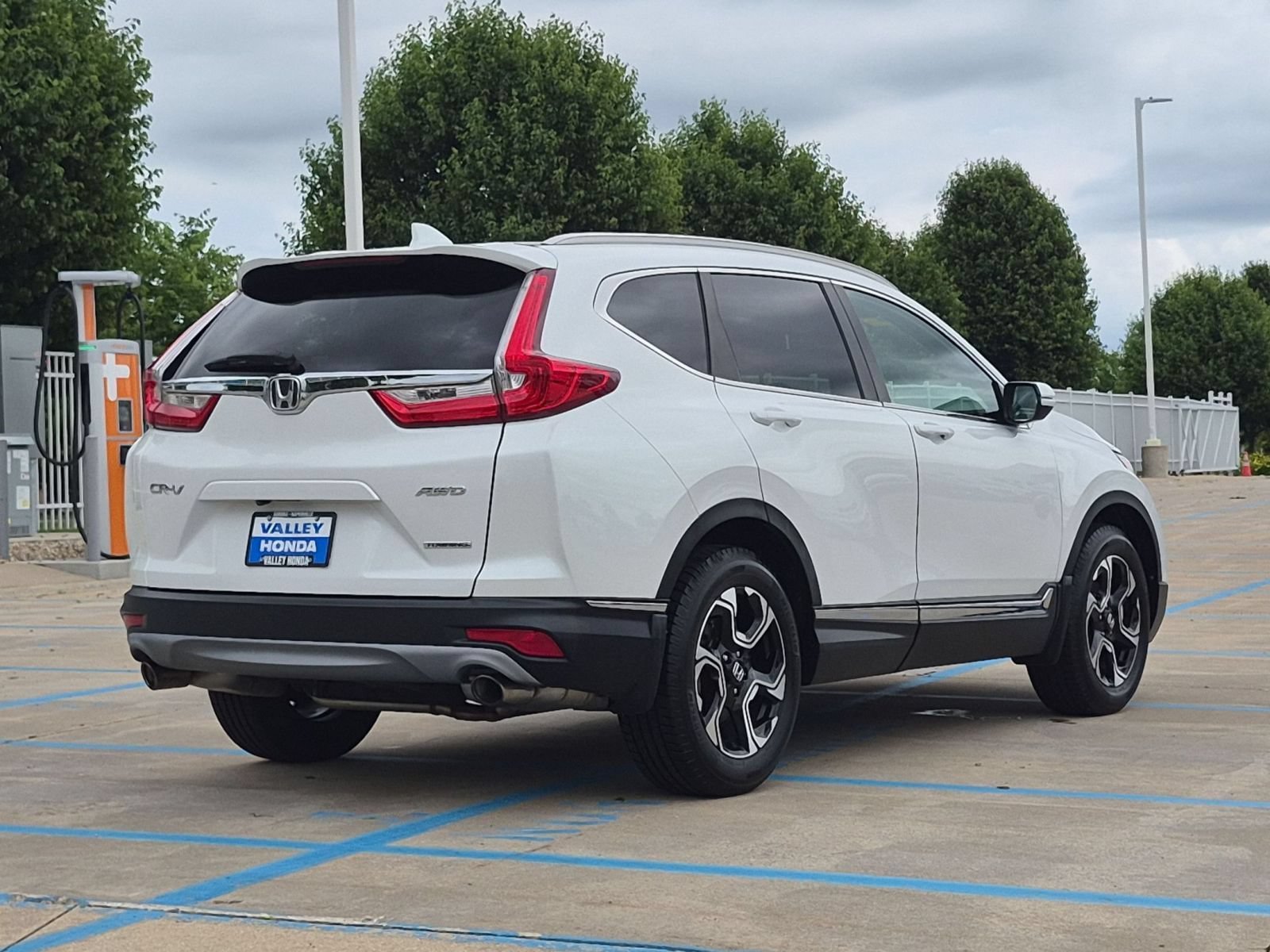 Certified Used 2019 Platinum White Pearl Honda Touring AWD image 7