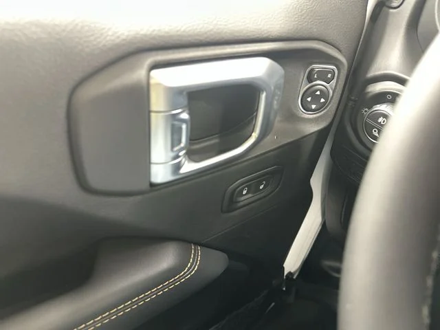 New 2026 Bright White Clearcoat Jeep Sahara image 16