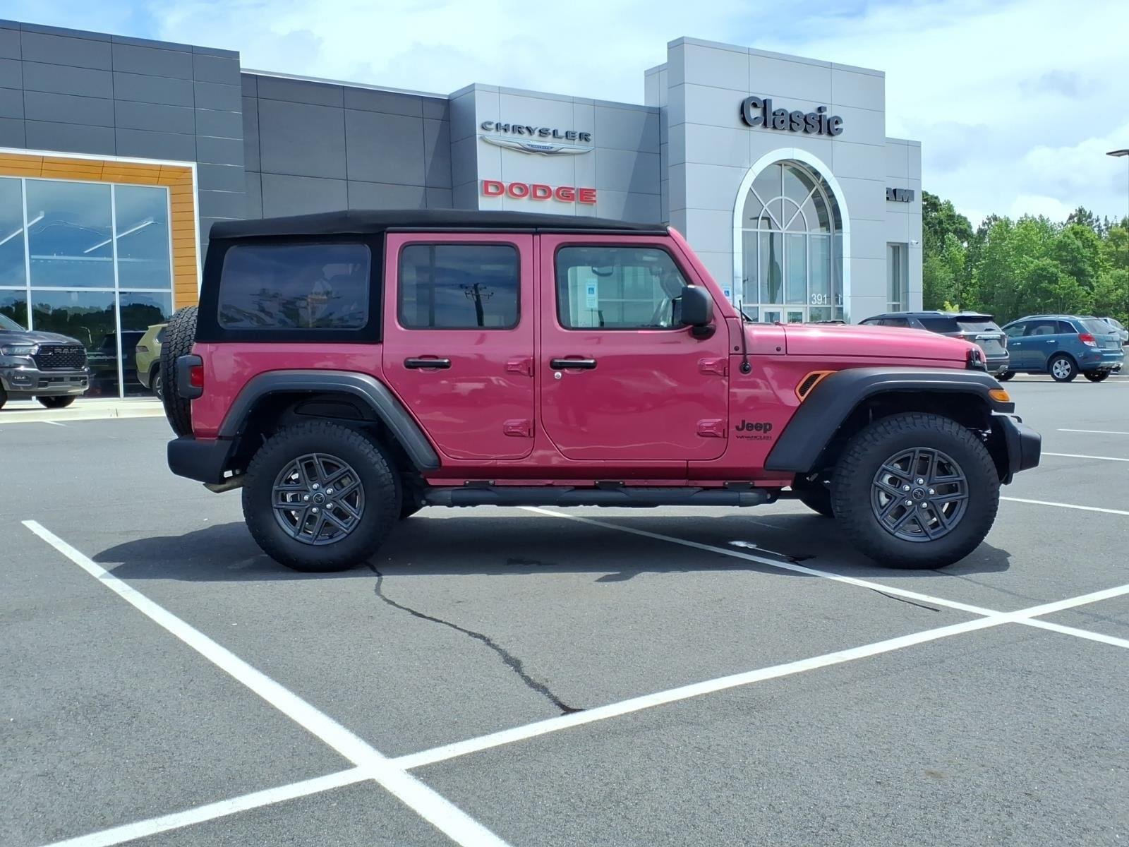 Used 2022 Limited Edition Tuscadero Pearlcoat Jeep Unlimited Sport S image 9