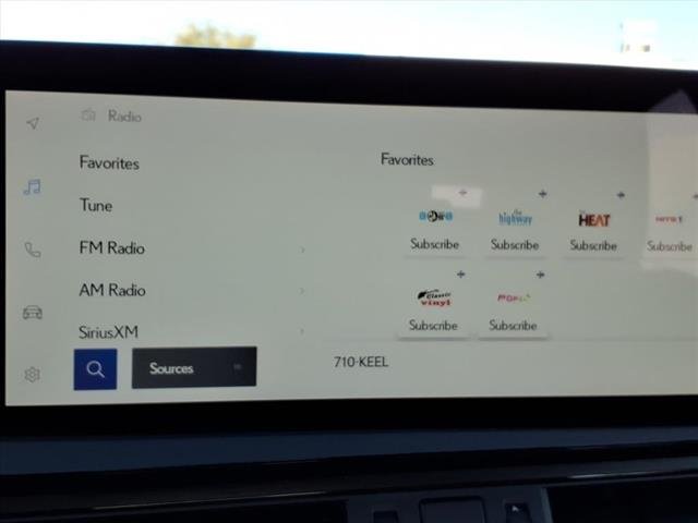 2025 Lexus ES Hybrid 300h - Photo 8