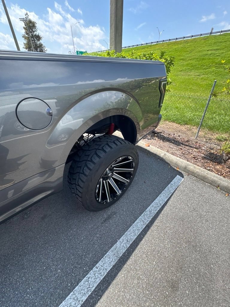 Used 2017 Gray Ford XL image 12