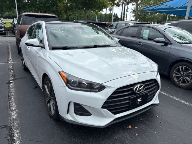 Used 2019 White Hyundai 2.0 Premium image 1