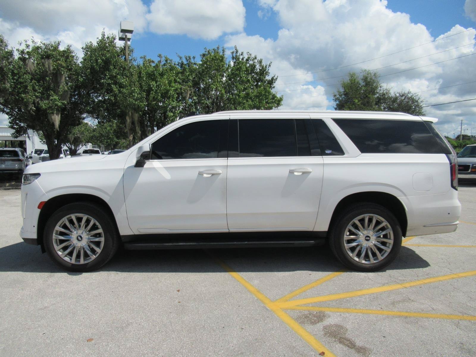 Used 2023 BLACK RAVEN Cadillac 4WD Premium Luxury image 4