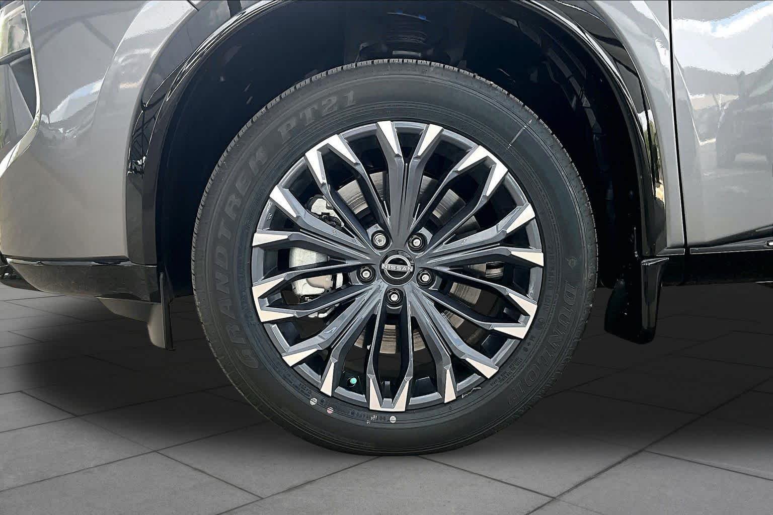 2026 Nissan Rogue Platinum - Photo 9