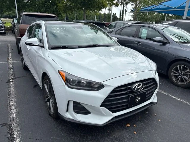 Used 2019 Chalk White Hyundai 2.0 Premium image 1