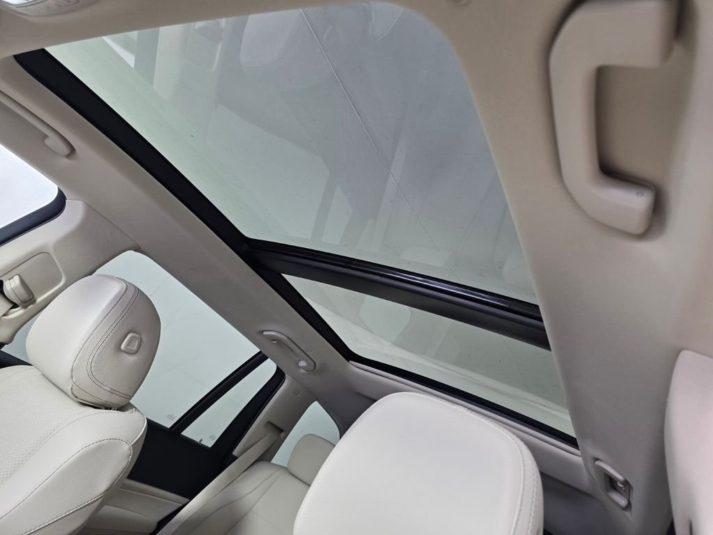 New 2026 Polar White Mercedes-Benz GLS 450 image 8