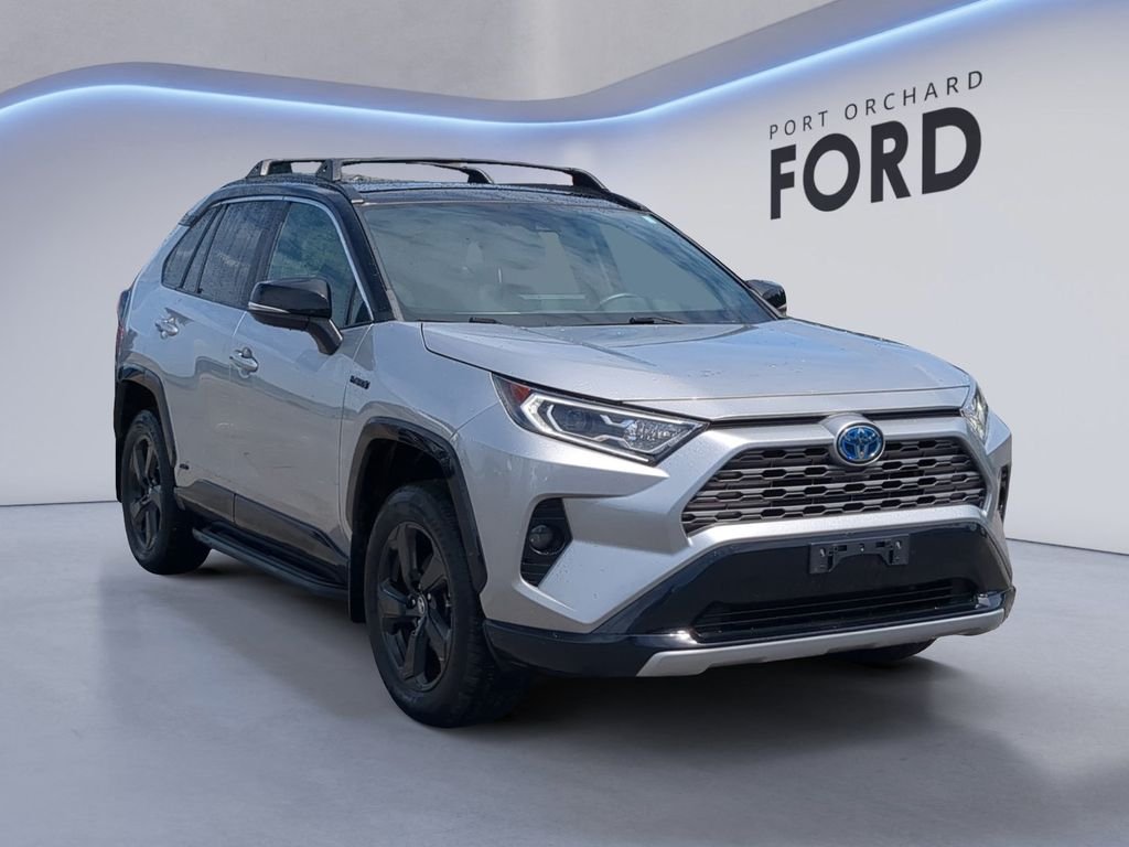 Used 2019 Silver Sky Metallic Toyota XSE image 9
