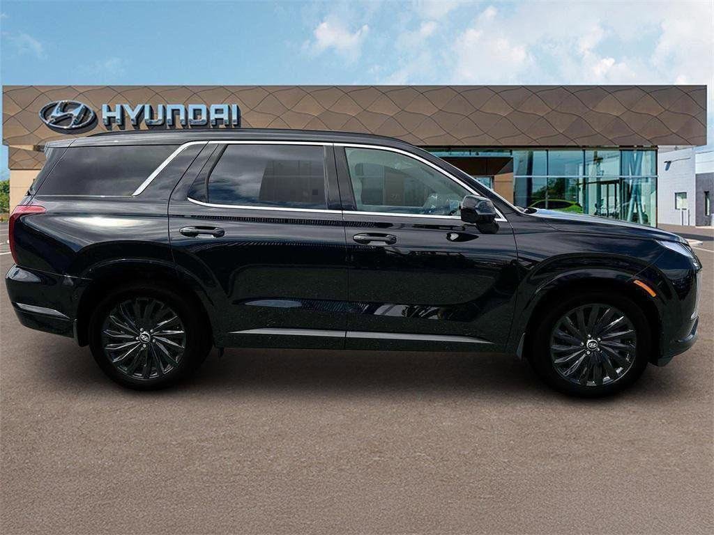 2025 Hyundai Palisade Calligraphy Night Edition - Photo 9