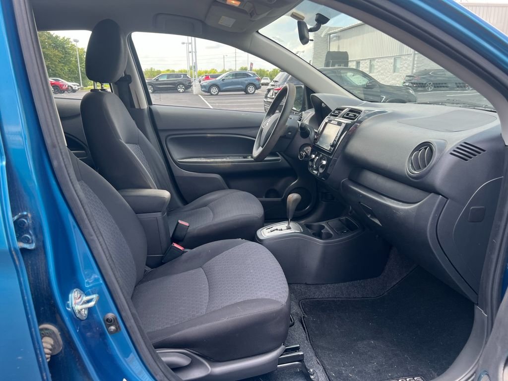 Used 2019 Sapphire Blue Metallic Mitsubishi  image 8