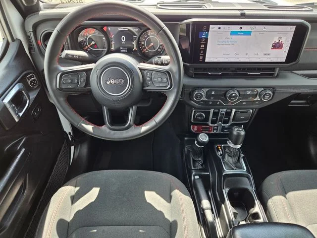 Used 2024 White Jeep Rubicon image 15