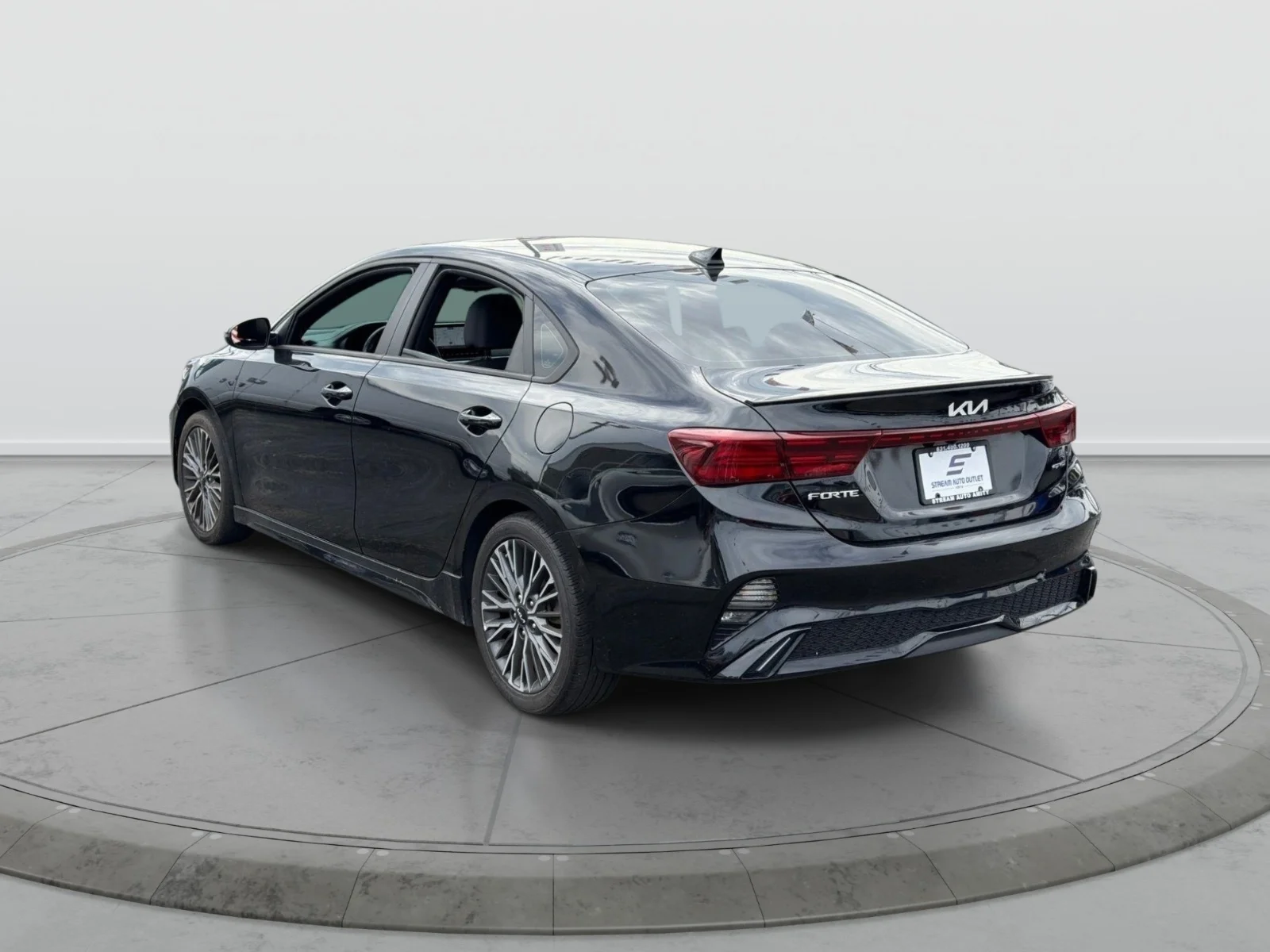 Used 2024 Black Kia GT-Line image 5