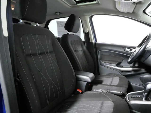 Used 2019 Blue Ford SE image 11