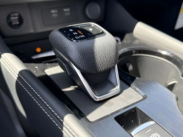 New 2026 Everest White Pearl TriCoat Nissan Platinum image 10