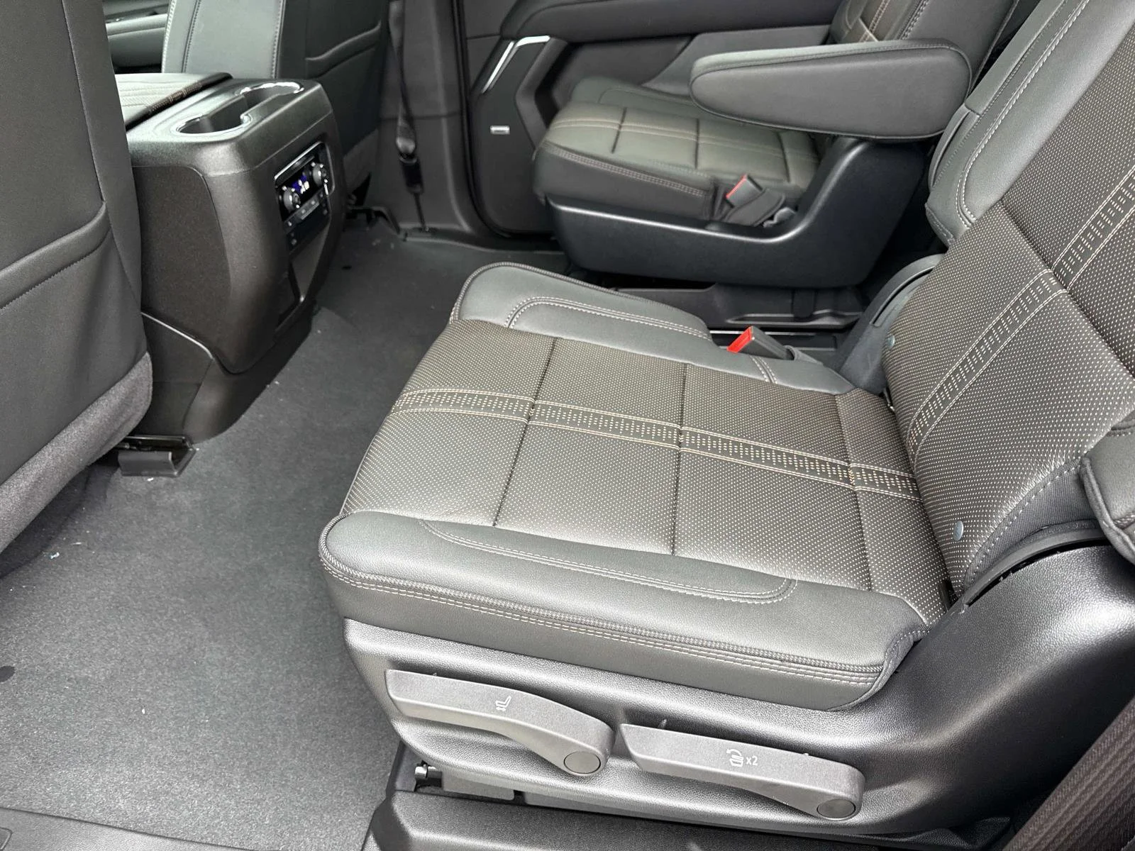 2026 Chevrolet Tahoe High Country - Photo 10