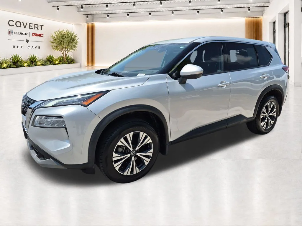 Used 2021 Silver Nissan SV image 4