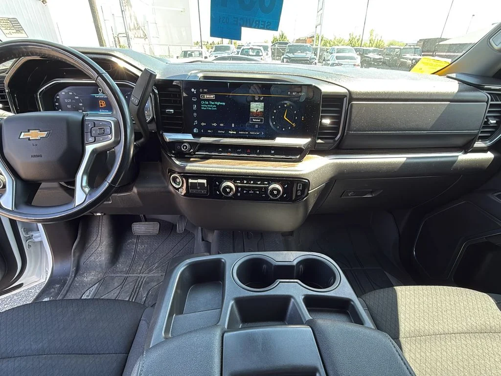 Used 2023 Summit White Chevrolet LT image 17
