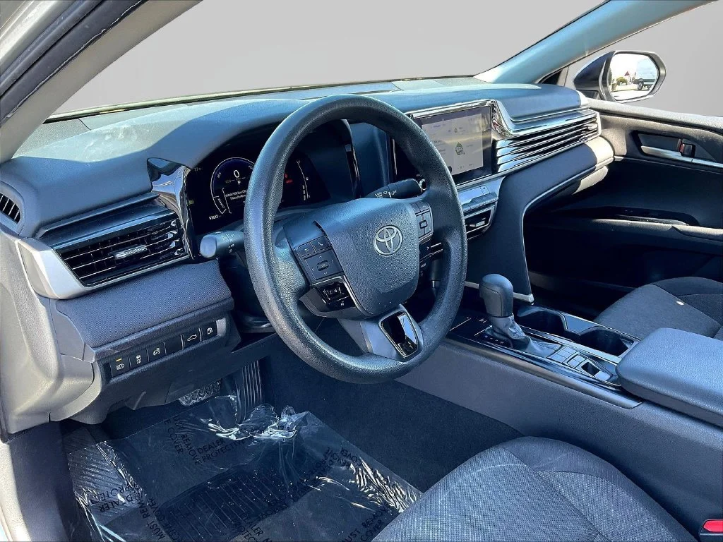 Used 2025 Silver Toyota LE image 19