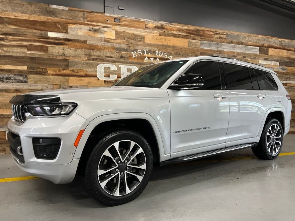 Used 2021 Silver Jeep Overland image 15