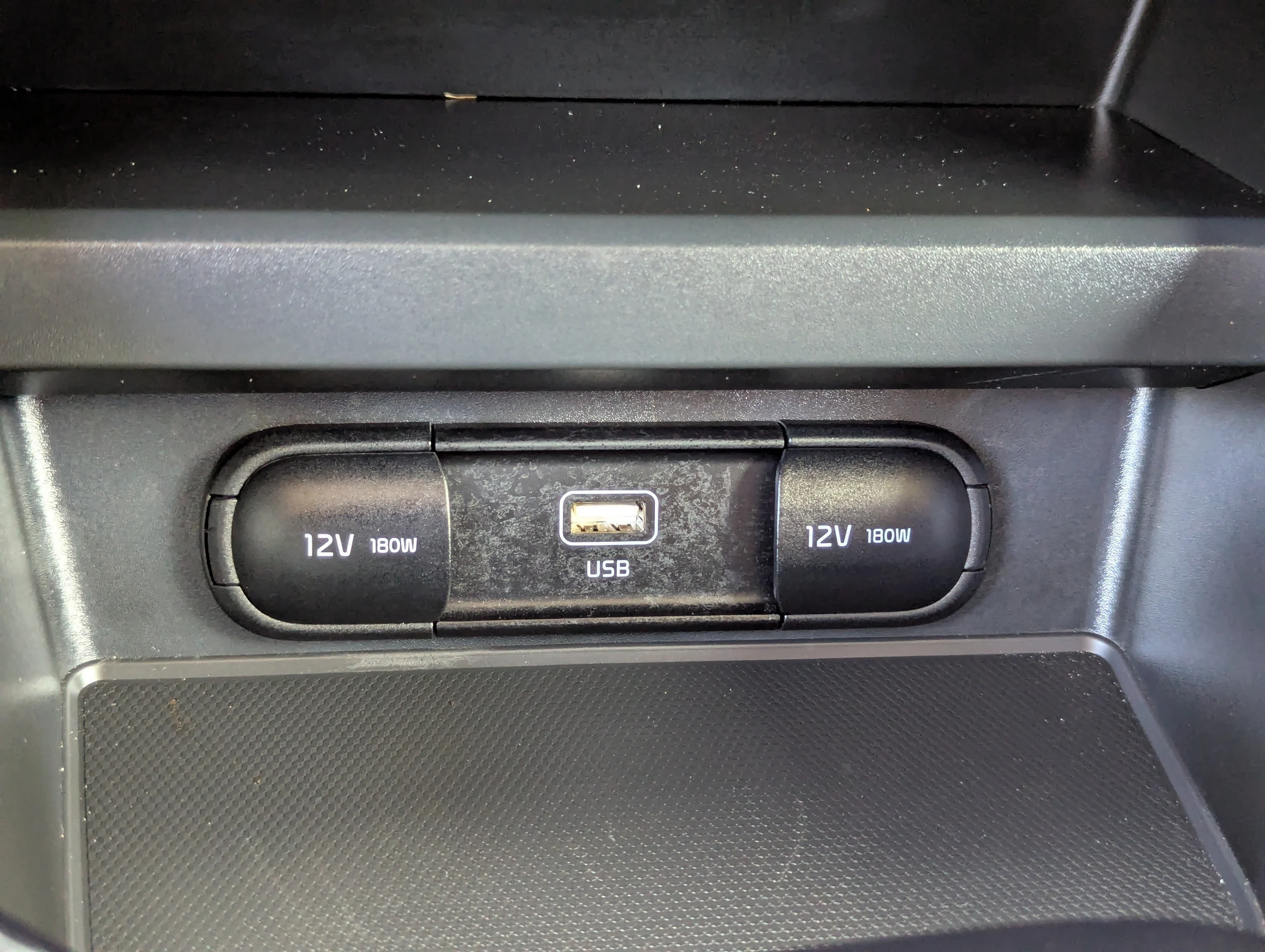 Used 2024 Snow White Pearl Kia LX image 35