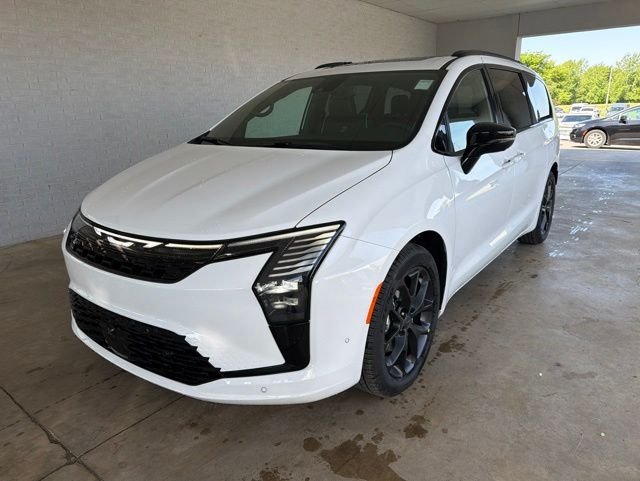 New 2027 Bright White Clear-Coat Exterior Paint Chrysler Limited image 2