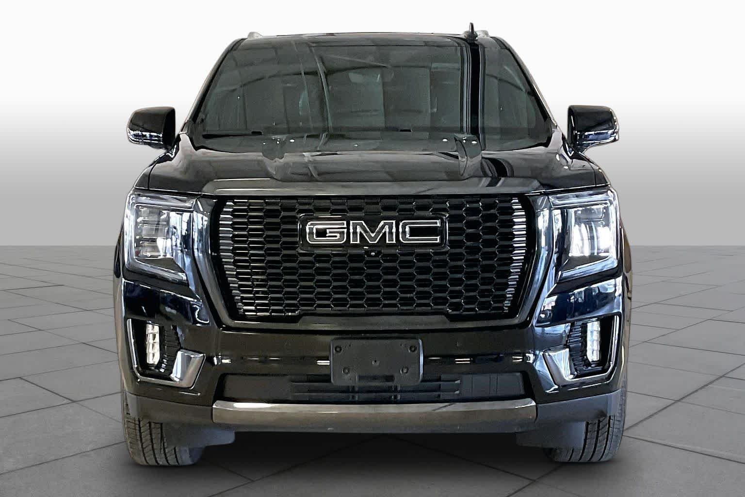 Used 2023 Onyx Black GMC Denali Ultimate image 3