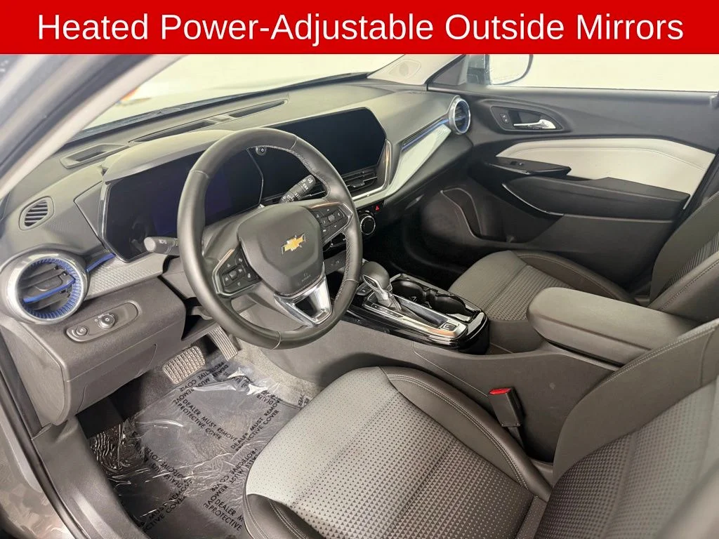 Used 2025 Gray Chevrolet LT image 14